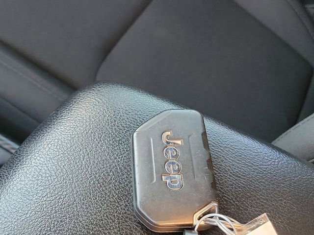 Used 2021 Jeep Gladiator Willys image 39