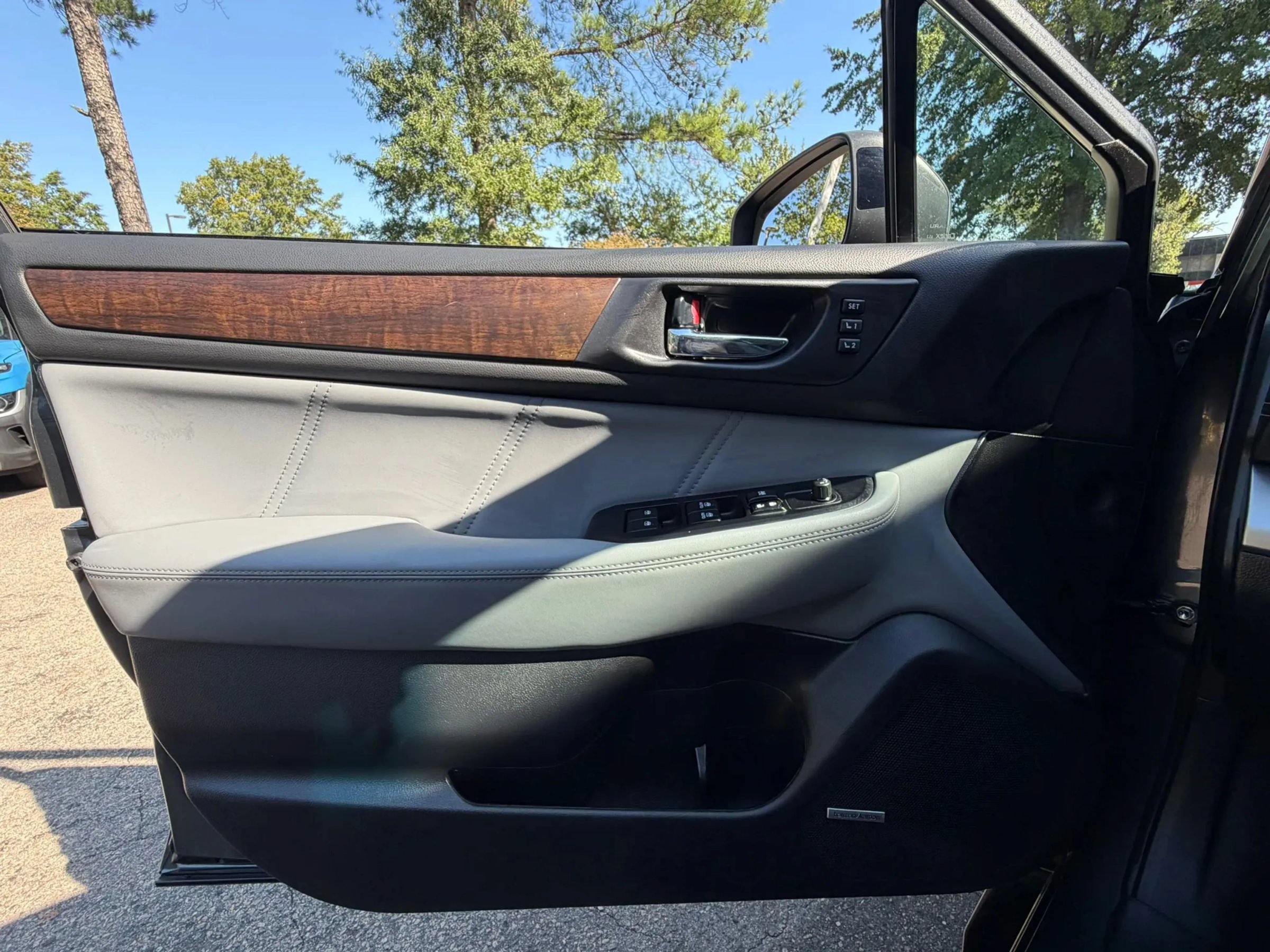 Used 2019 Subaru Outback 2.5i Limited AWD/4WD image 28