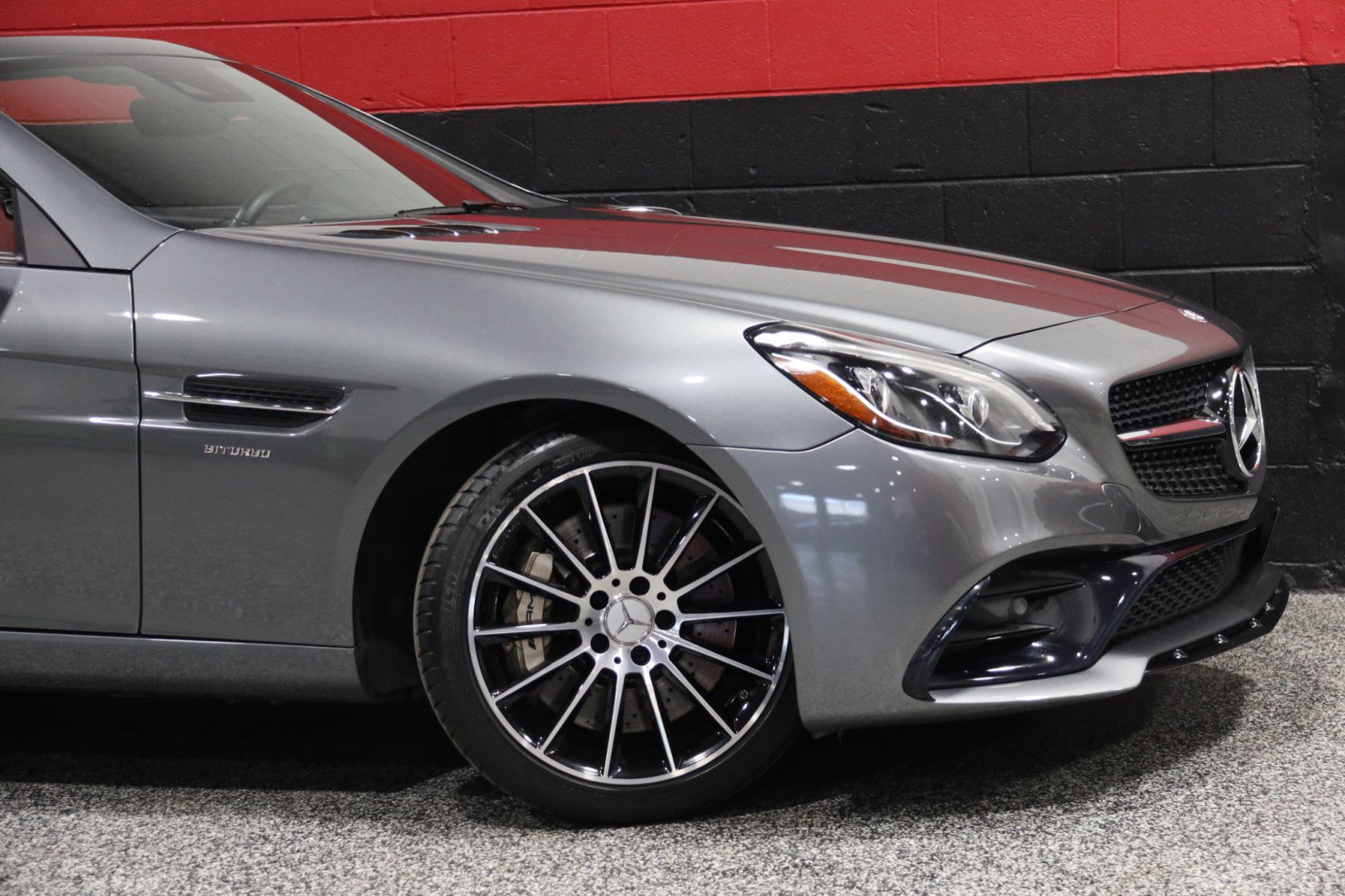 Used 2017 Mercedes-Benz SLC 43 AMG image 3