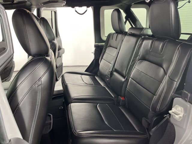 Used 2023 Jeep Wrangler Unlimited Sahara w/ Cold Weather Group image 40
