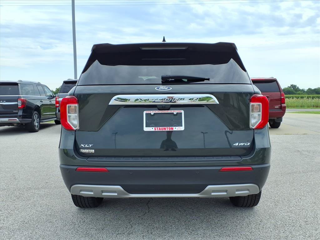 Used 2024 Ford Explorer XLT w/ Equipment Group 202A AWD/4WD image 5