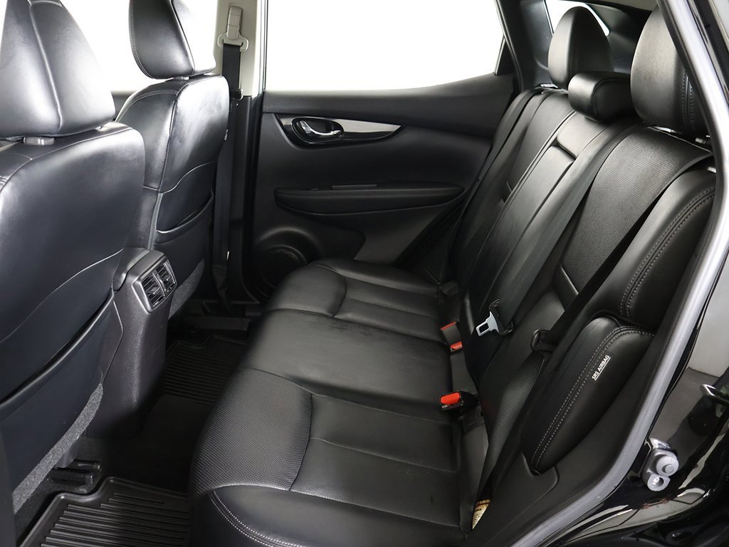 Used 2022 Nissan Rogue Sport SL w/ Premium Package image 37