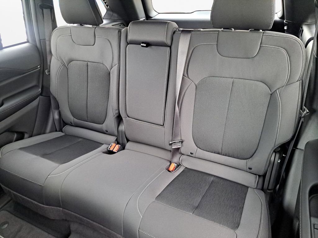 New 2025 Jeep Grand Cherokee Laredo w/ MOPAR Finishing Package RWD image 22