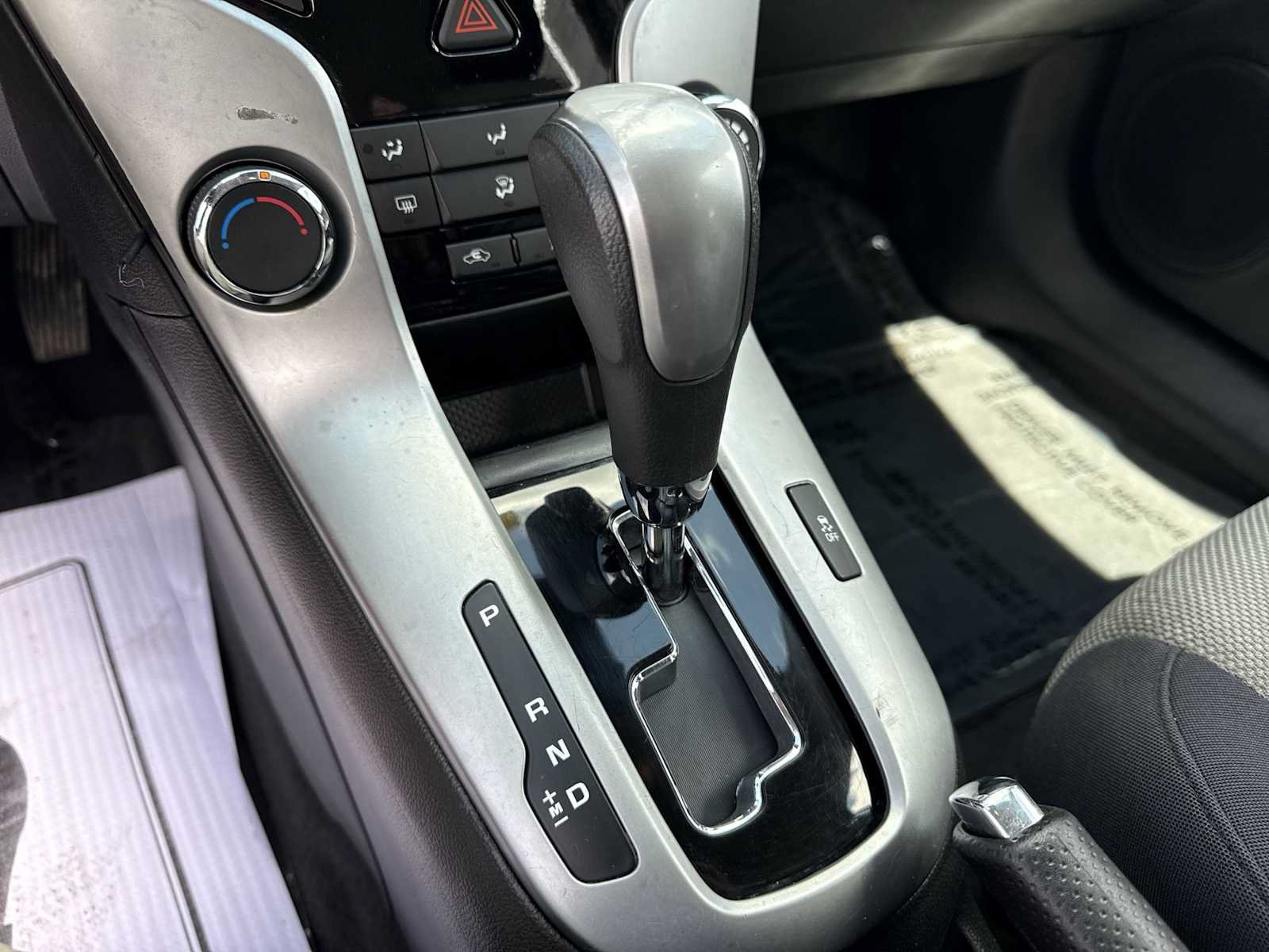 Used 2014 Chevrolet Cruze LS FWD image 19