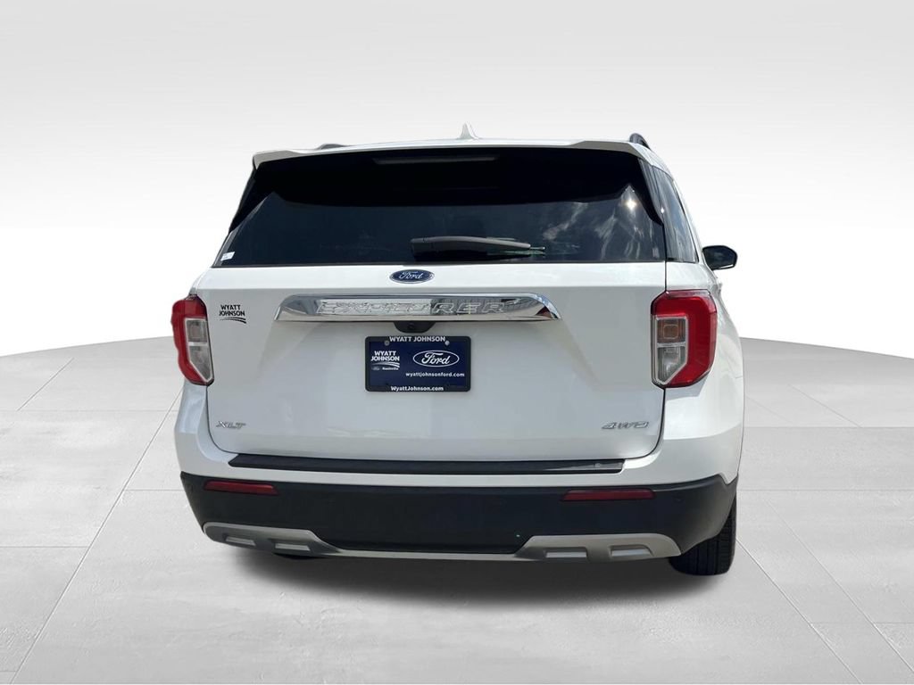 Certified 2024 Ford Explorer XLT w/ Equipment Group 202A AWD/4WD image 5