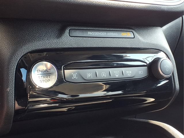 Used 2023 Ford Escape Platinum AWD/4WD image 25