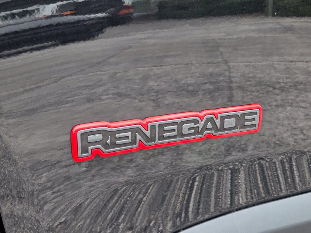 Used 2022 Jeep Renegade Trailhawk AWD/4WD image 12
