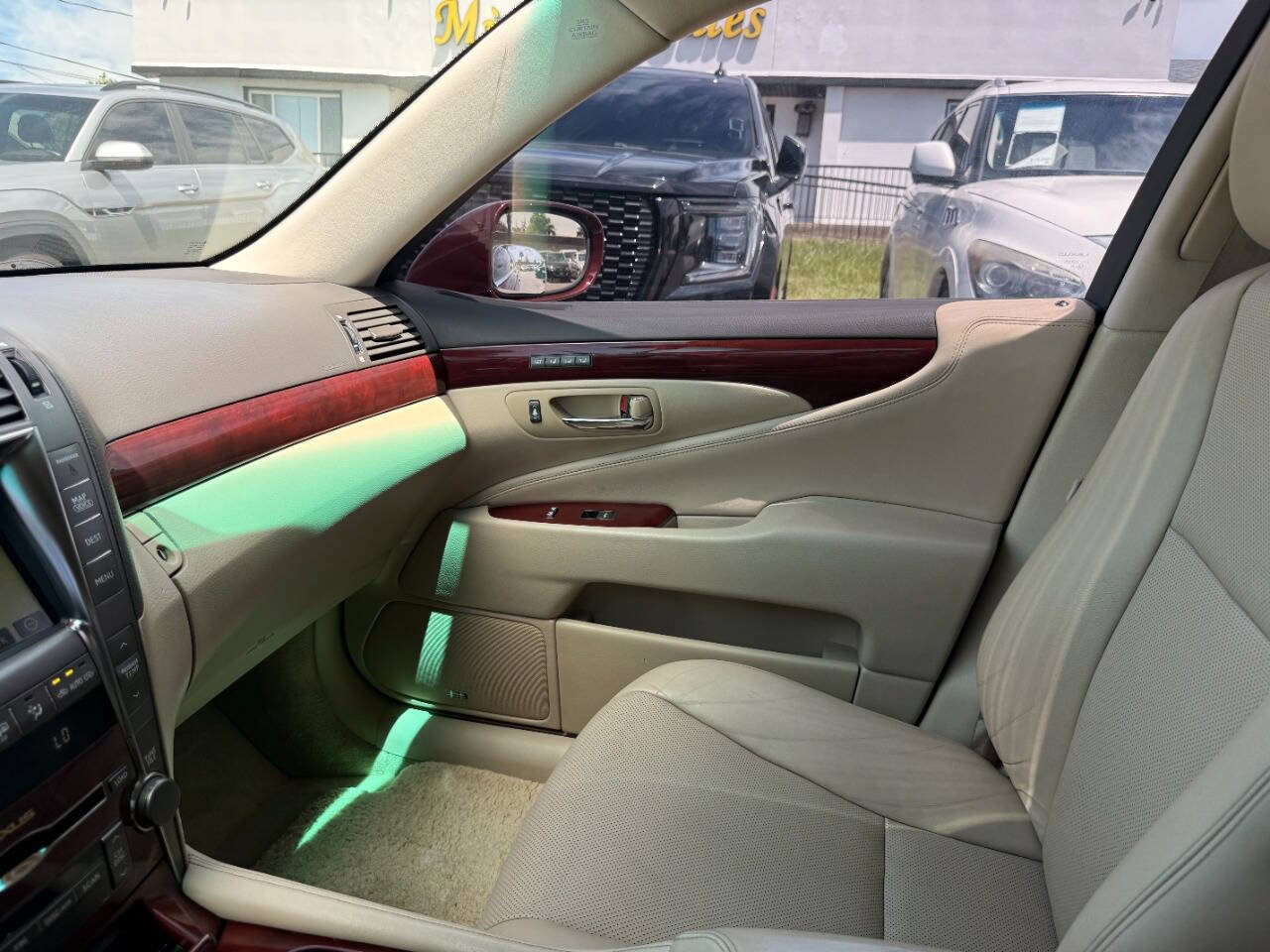 Used 2009 Lexus LS 460 RWD image 57