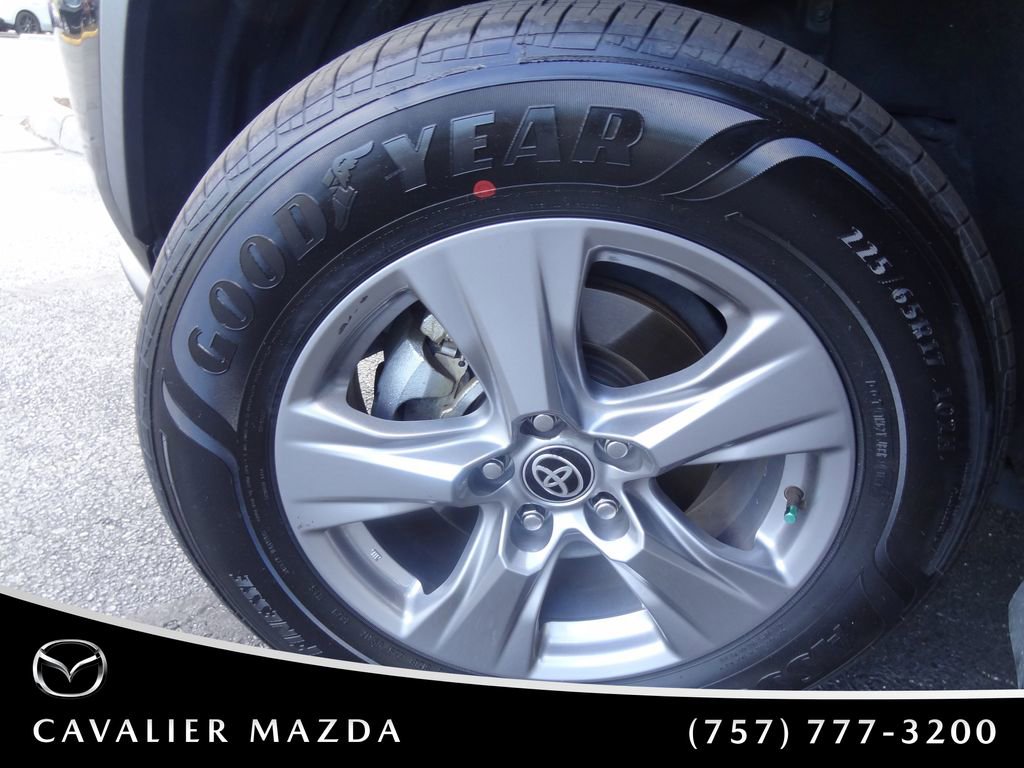 Used 2024 Toyota RAV4 XLE w/ Convenience Package AWD/4WD image 39