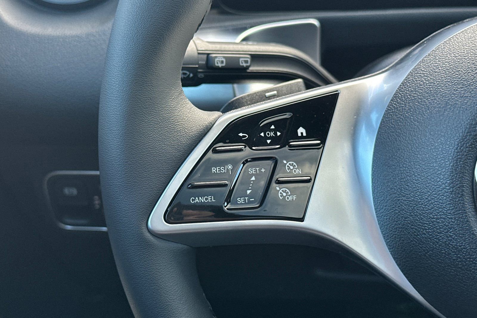 New 2026 Mercedes-Benz GLB 250 image 26