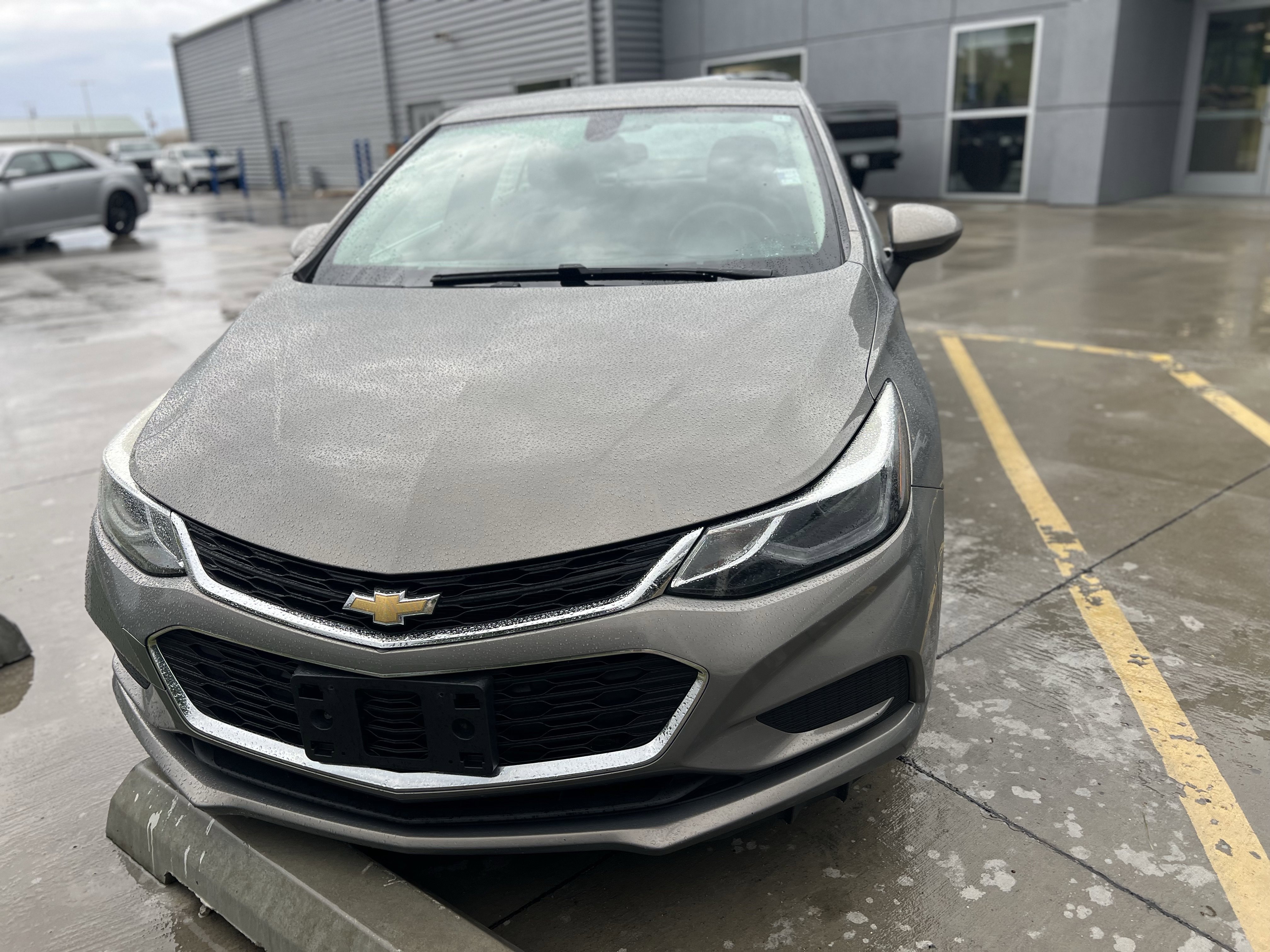 Used 2018 Chevrolet Cruze LT FWD image 10