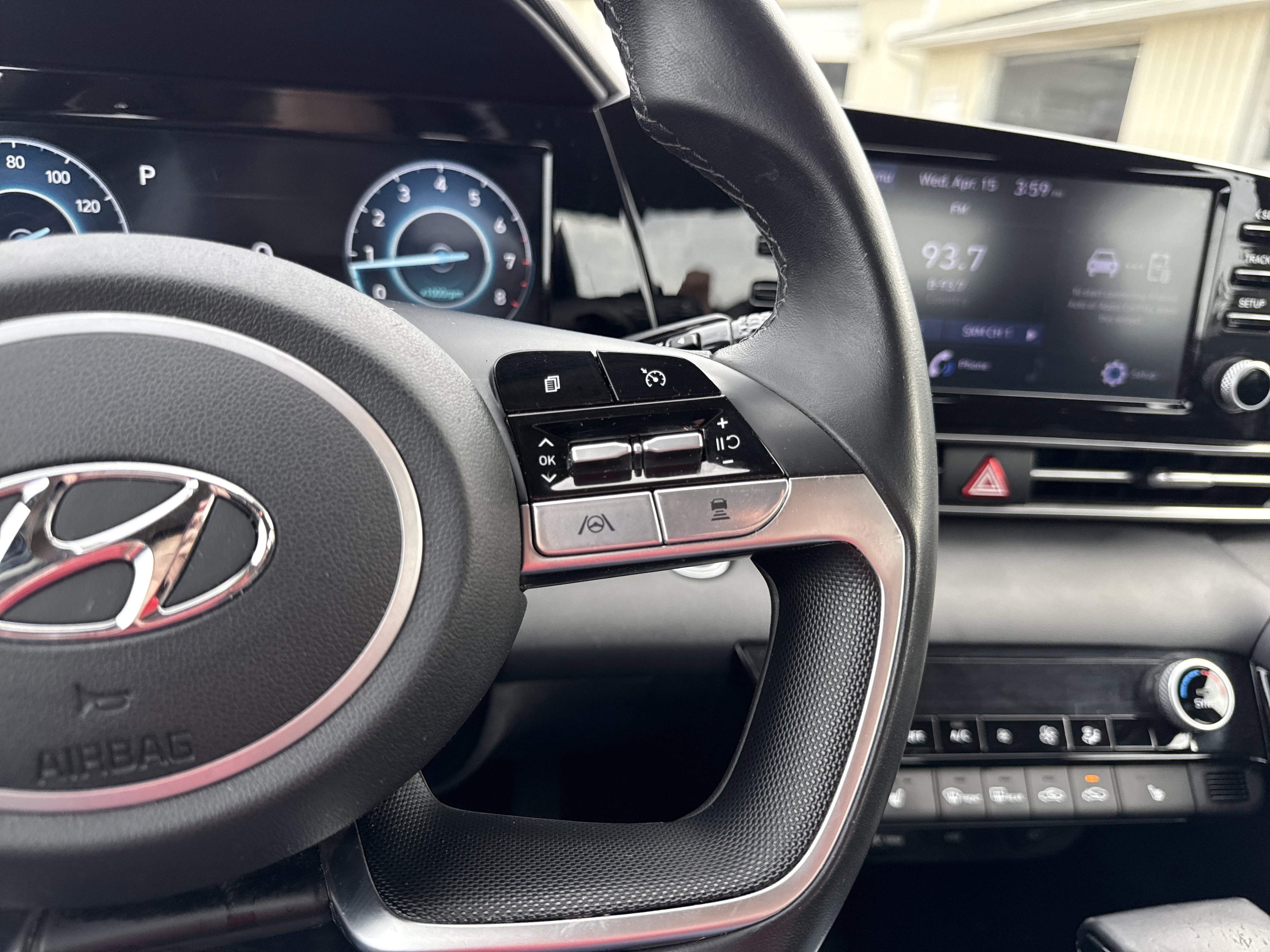 Used 2022 Hyundai Elantra SEL w/ Convenience Package FWD image 26