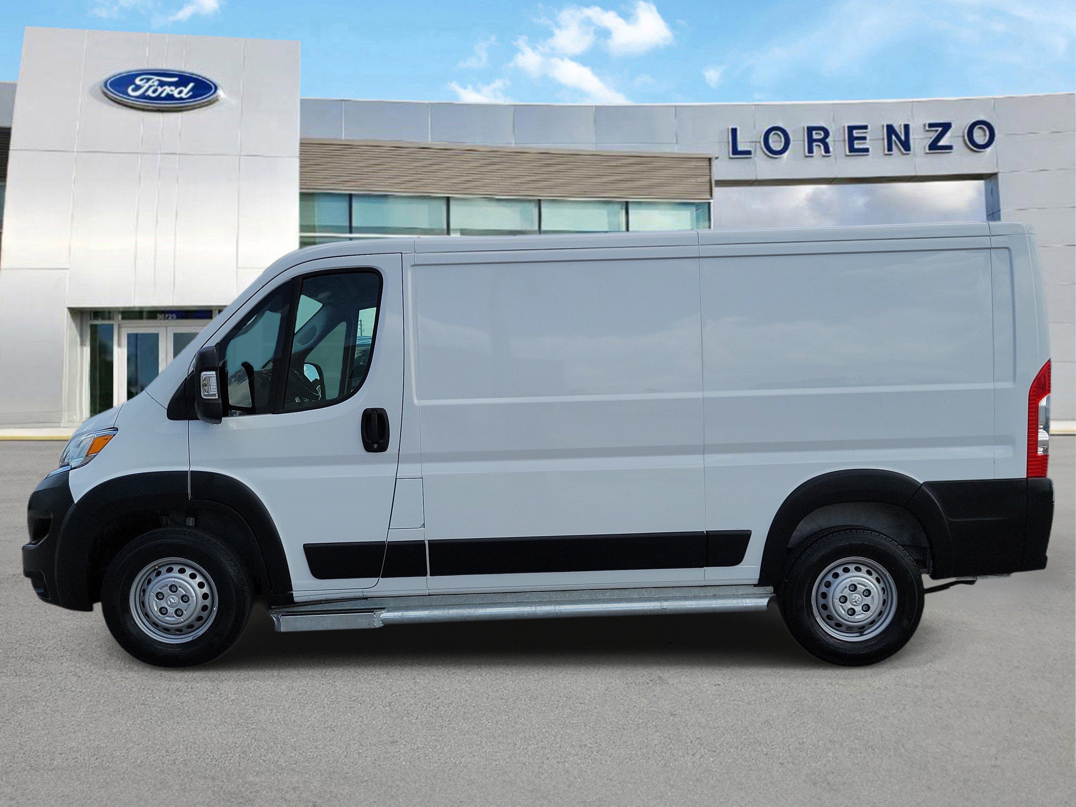 Used 2025 RAM ProMaster 2500 w/ U-Haul Equipment Group FWD image 8