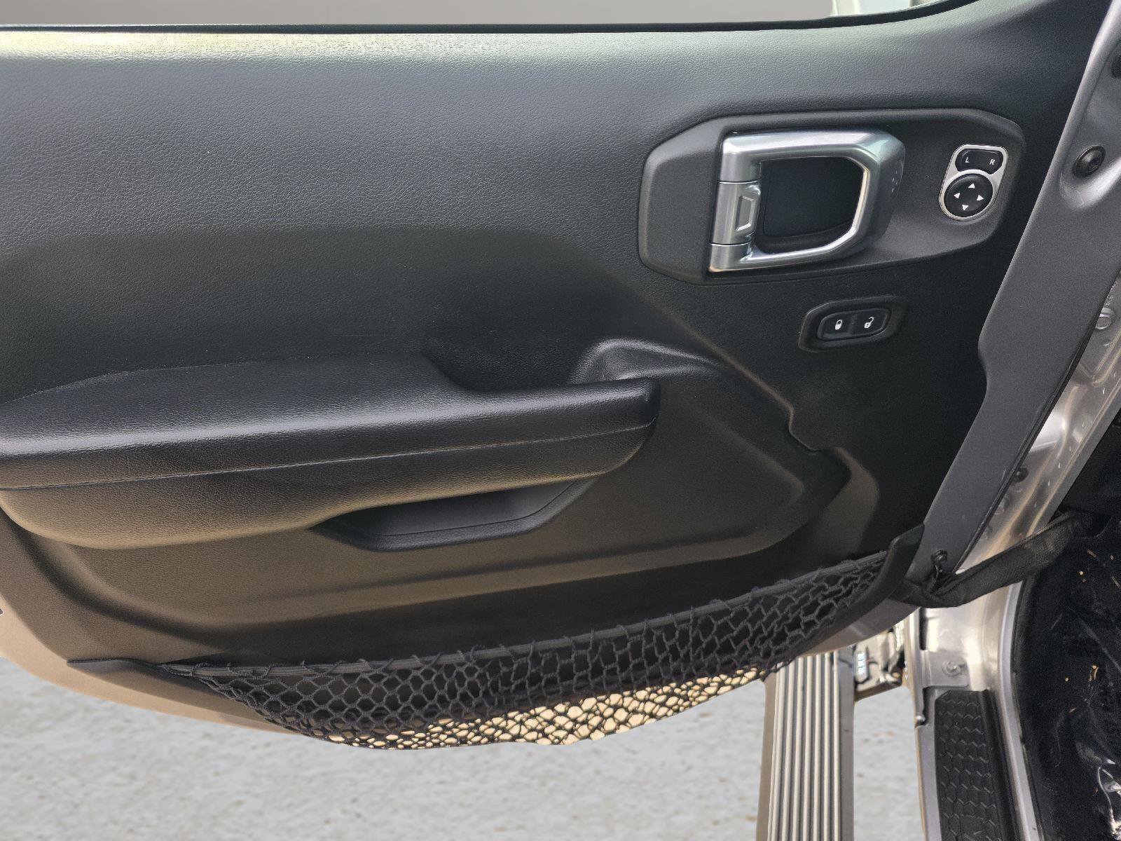 Used 2018 Jeep Wrangler Rubicon w/ Steel Bumper Group image 29