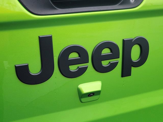 Used 2025 Jeep Gladiator Sport image 12