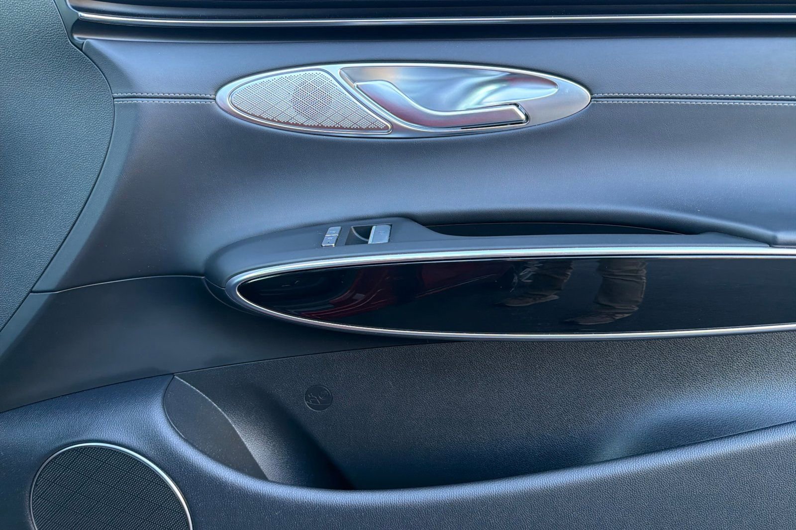 Used 2025 Genesis GV70 2.5T image 22