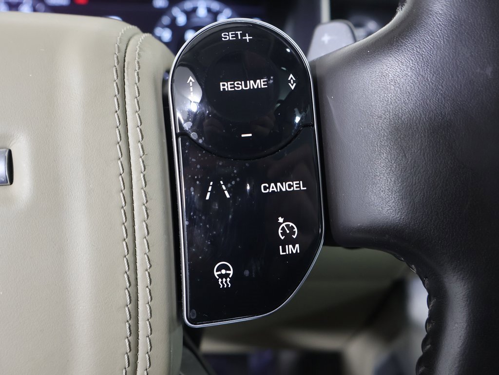 Used 2020 Land Rover Range Rover HSE image 30