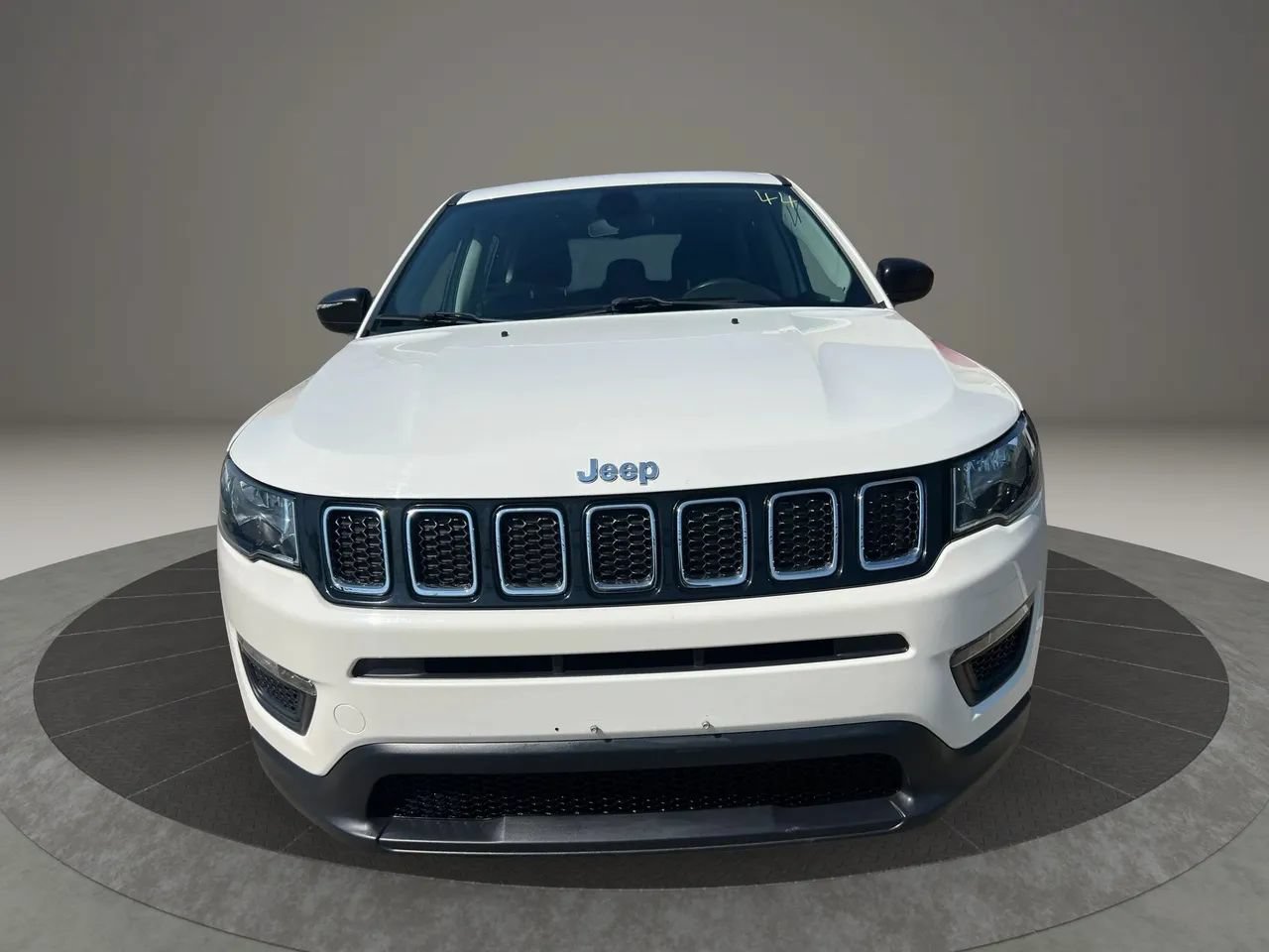 Used 2019 Jeep Compass Sport FWD image 2
