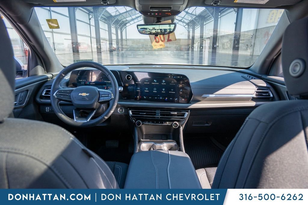 New 2026 Chevrolet Traverse LT w/ Sun and Wheel Package image 3