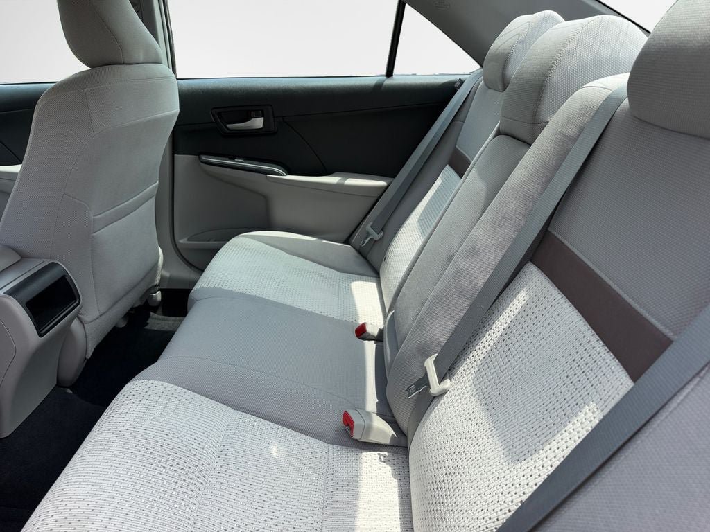 Used 2013 Toyota Camry LE FWD image 14