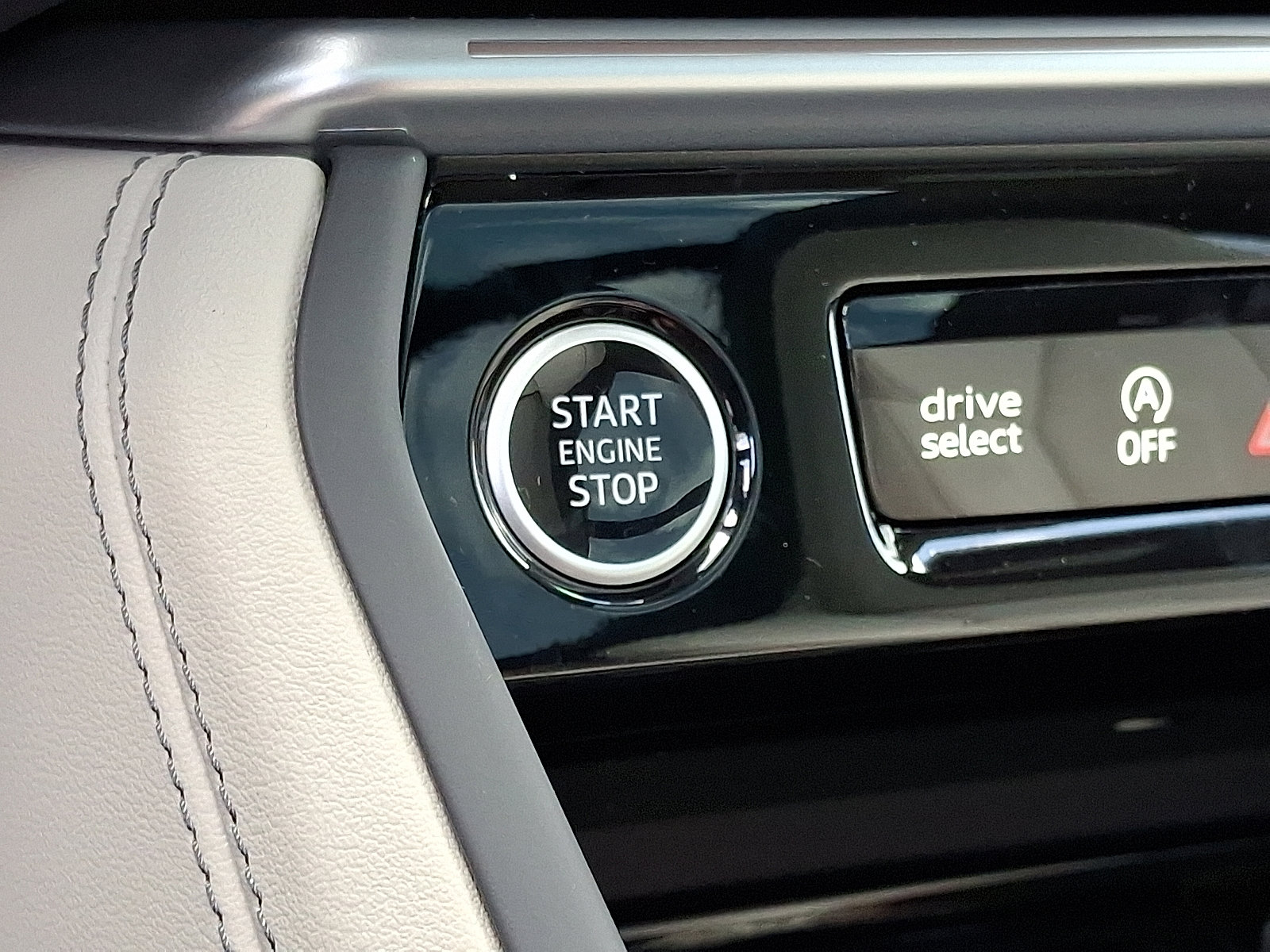 New 2025 Audi Q5 Premium Plus image 16