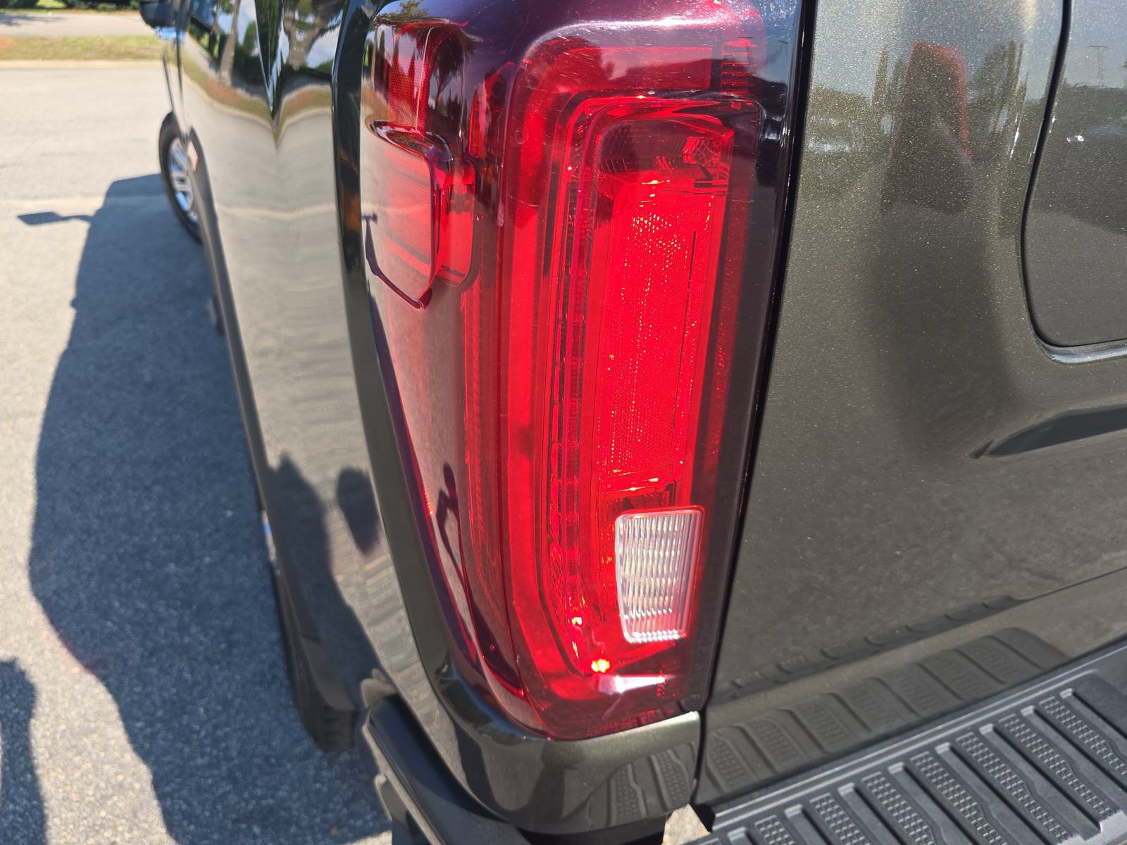 Used 2022 GMC Sierra 2500 Denali w/ Denali Ultimate Package AWD/4WD image 36