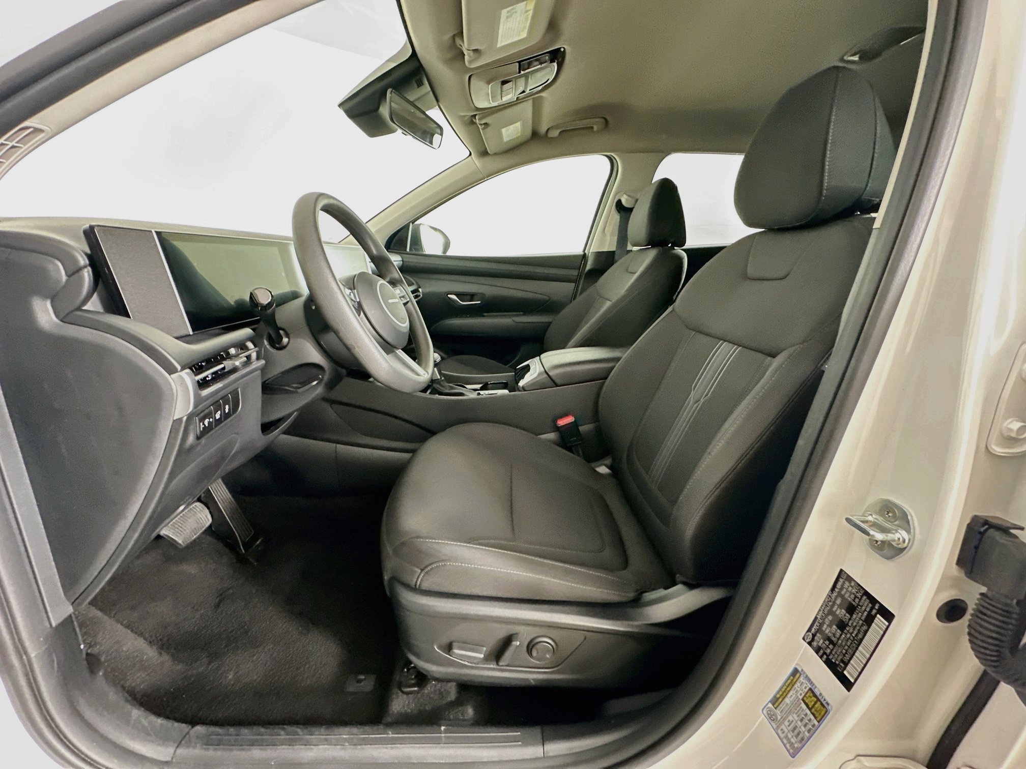 Used 2026 Hyundai Tucson SEL Plus FWD image 13