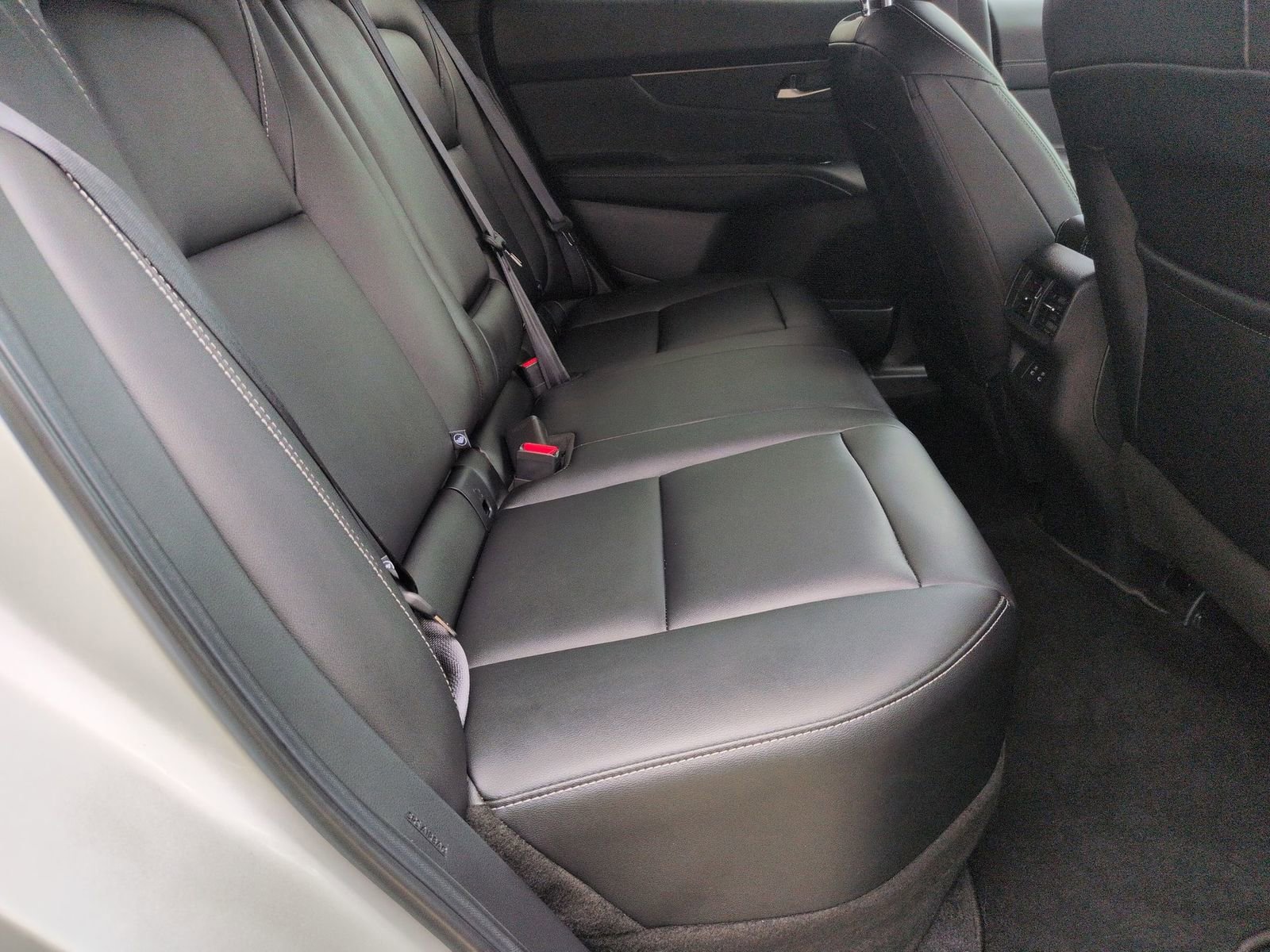 Certified 2025 Nissan Murano SV image 30