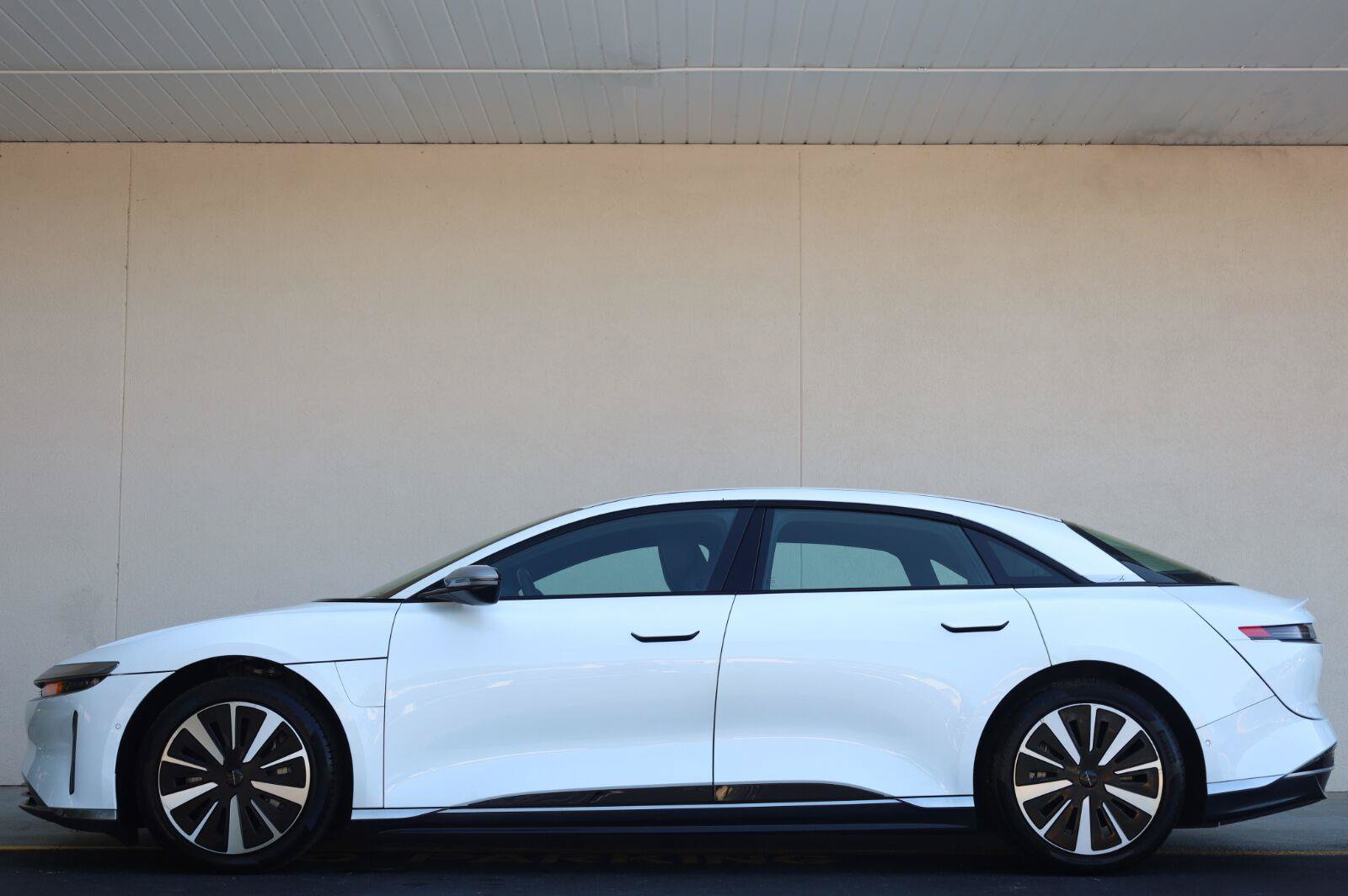 Used 2024 Lucid Air Grand Touring AWD/4WD image 3