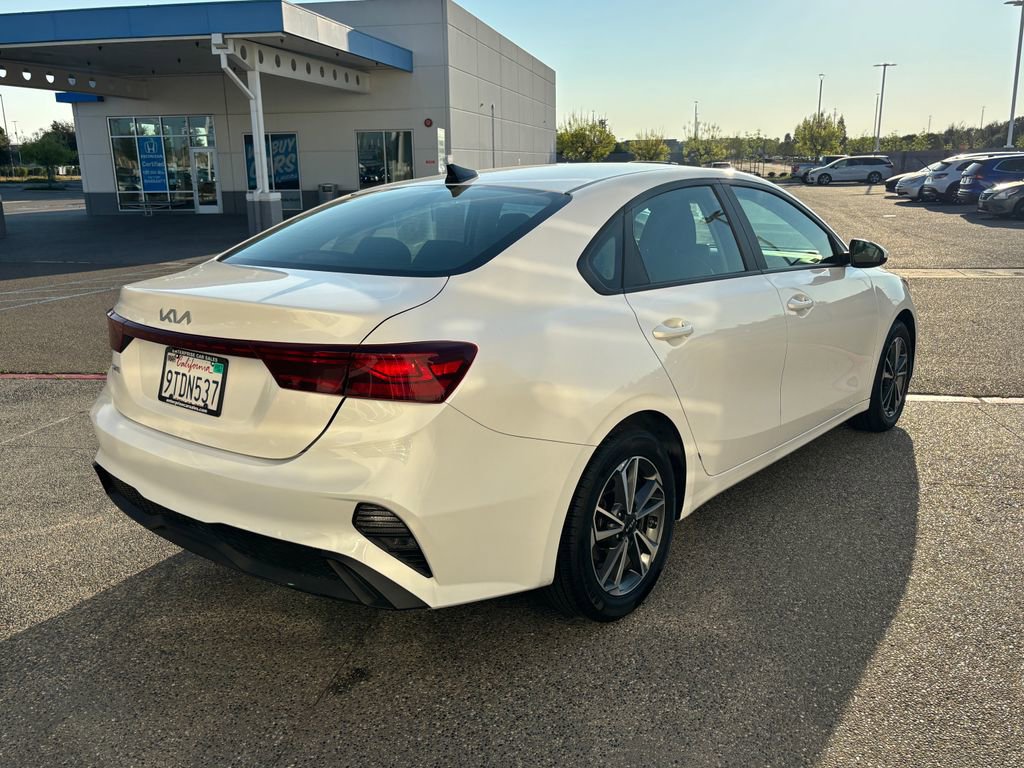Used 2023 Kia Forte LXS image 5