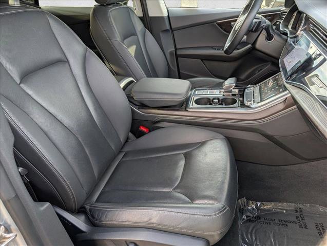 Used 2023 Audi Q8 Premium Plus image 23