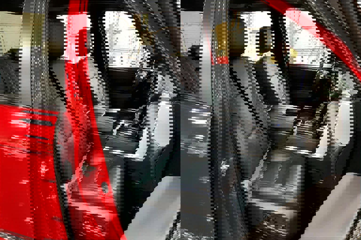 Used 2025 Toyota Tundra Platinum image 9