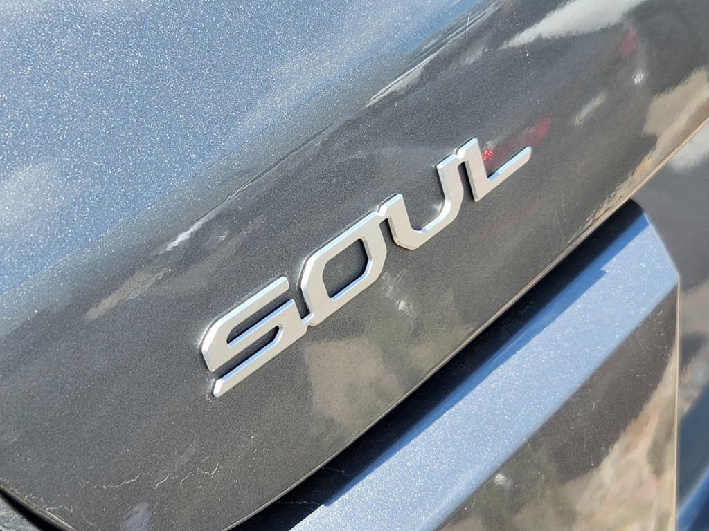 Certified 2023 Kia Soul LX w/ LX Technology Package FWD image 21