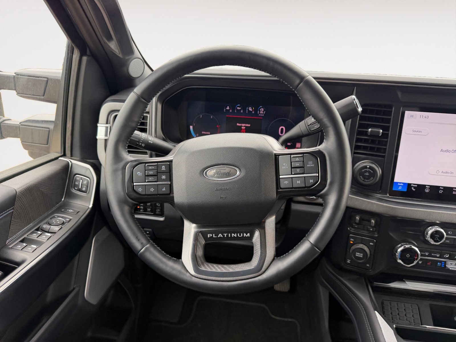 Used 2025 Ford F250 Platinum AWD/4WD image 12