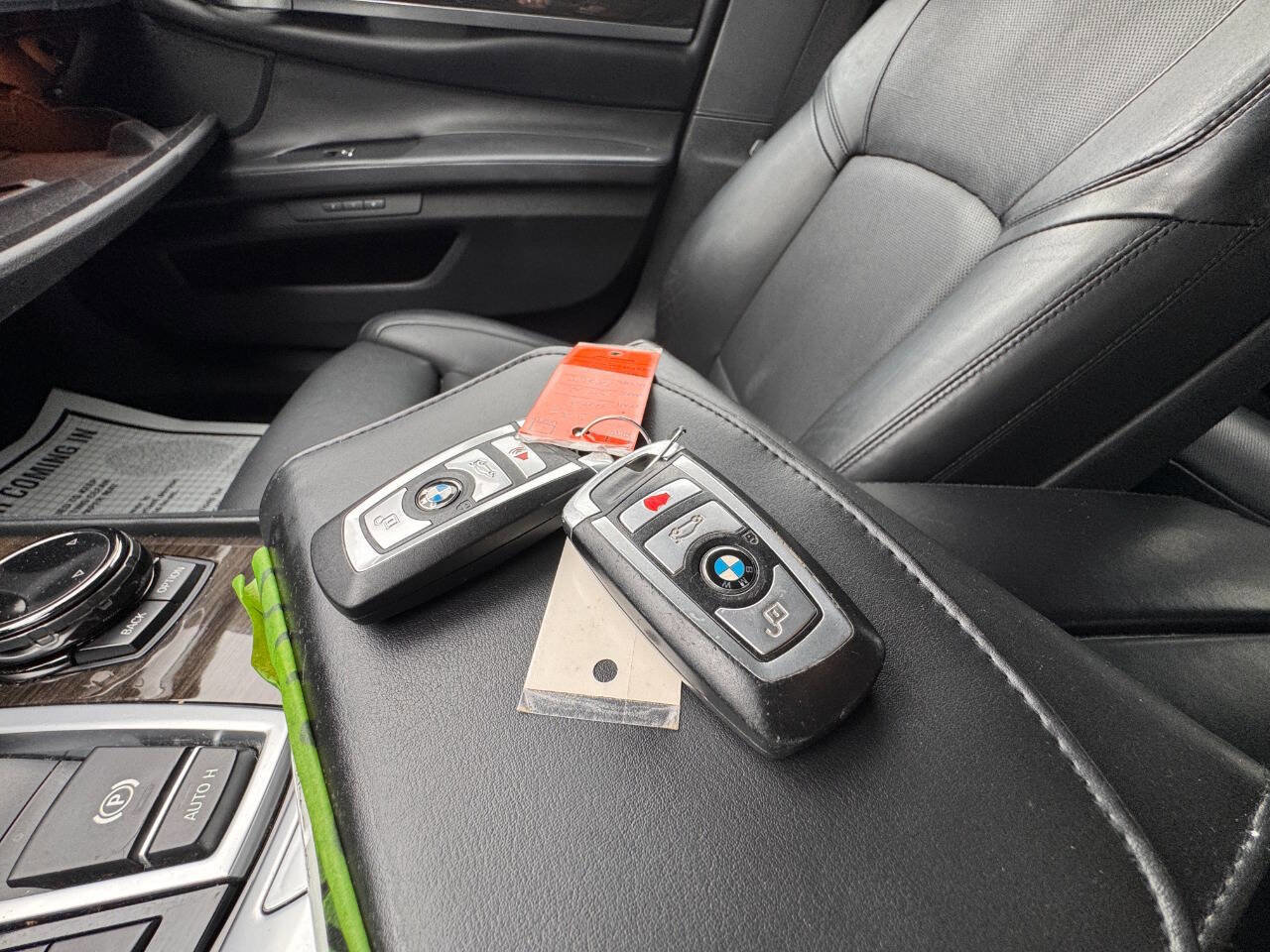 Used 2014 BMW 750Li xDrive AWD/4WD image 25