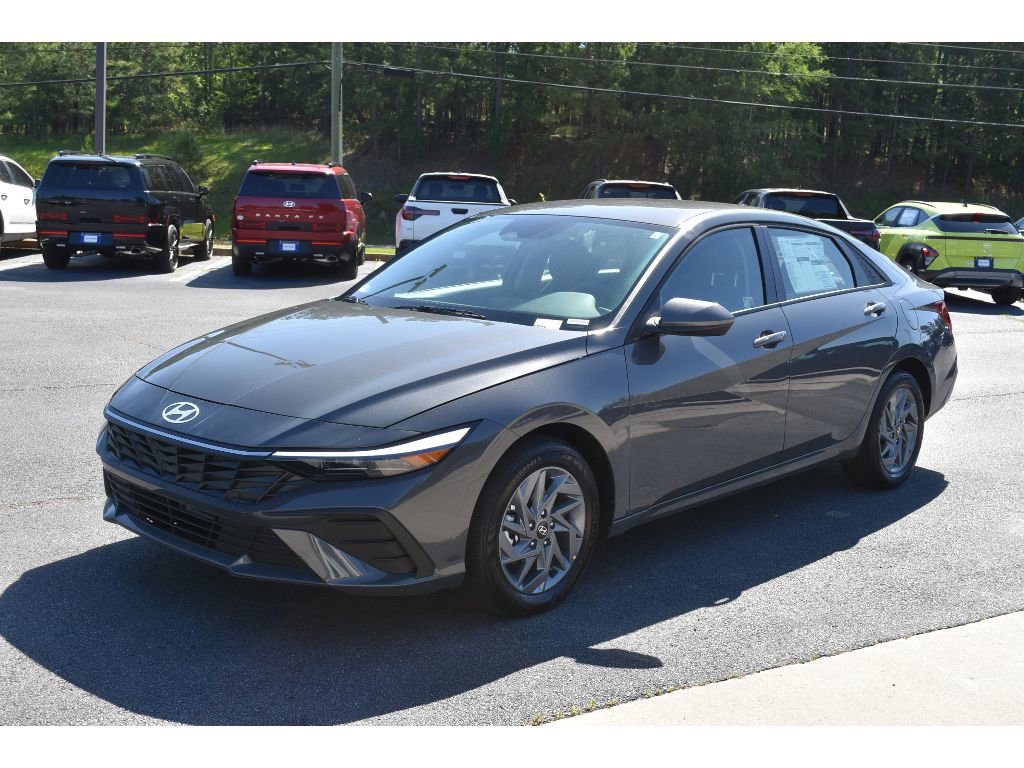New 2025 Hyundai Elantra Blue