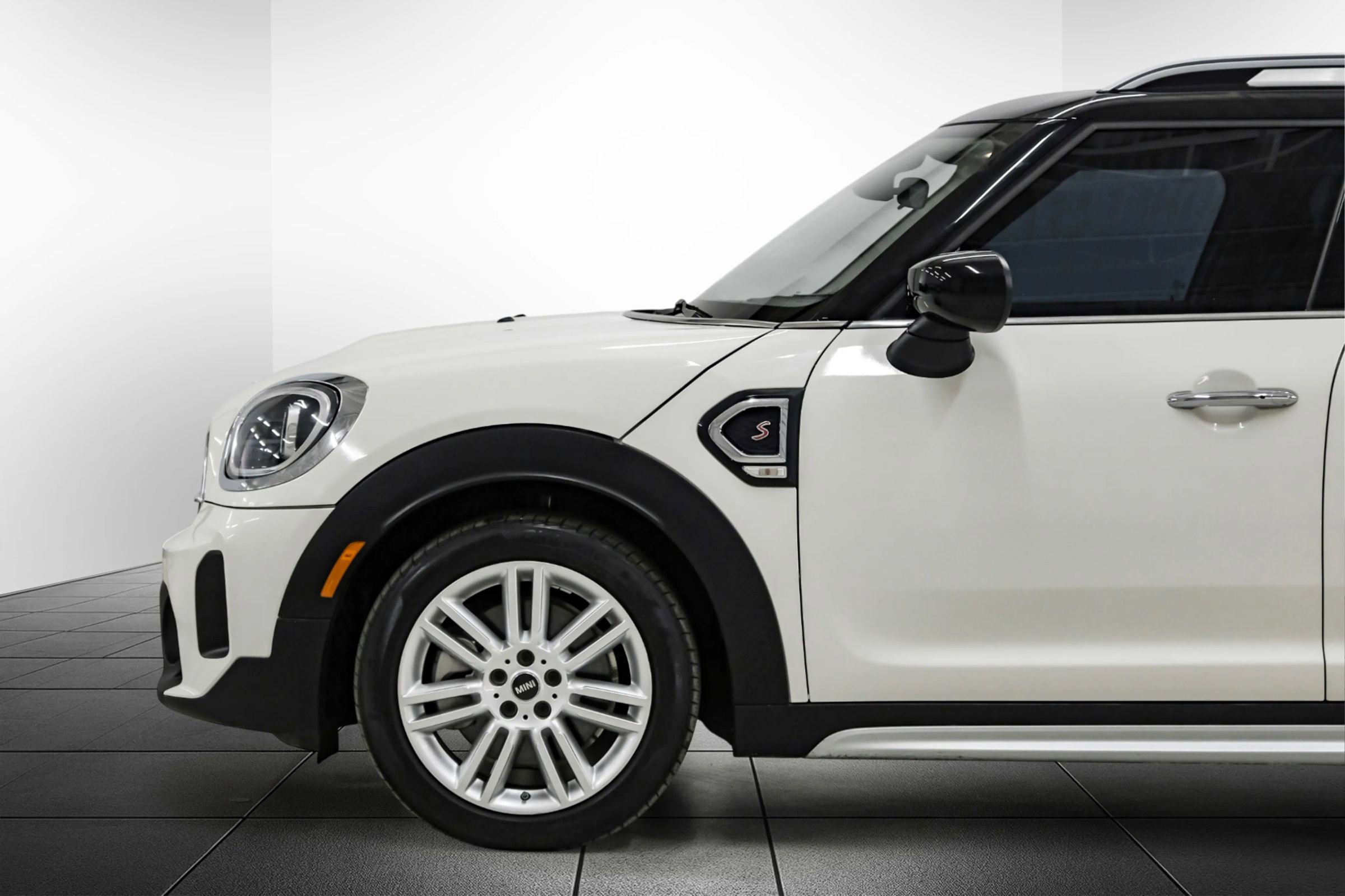 Used 2023 MINI Cooper Countryman S FWD image 12