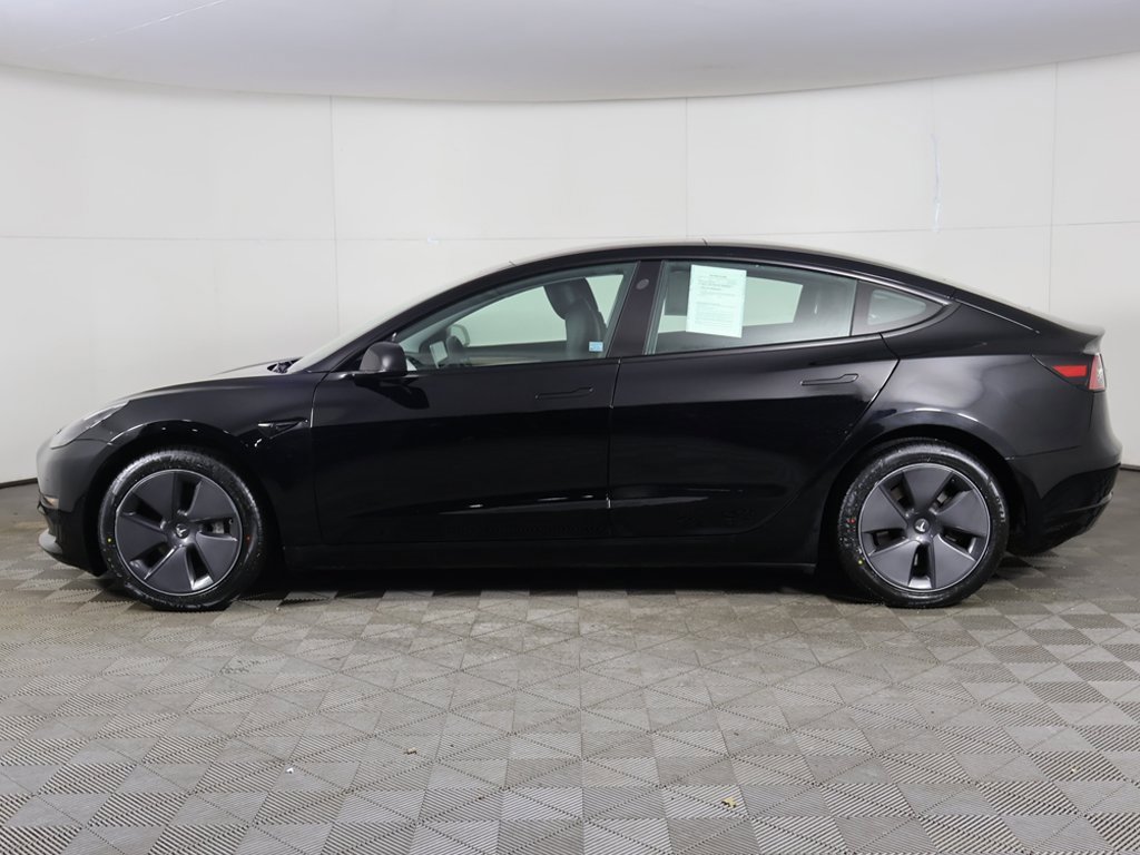 Used 2023 Tesla Model 3 Standard Range image 17
