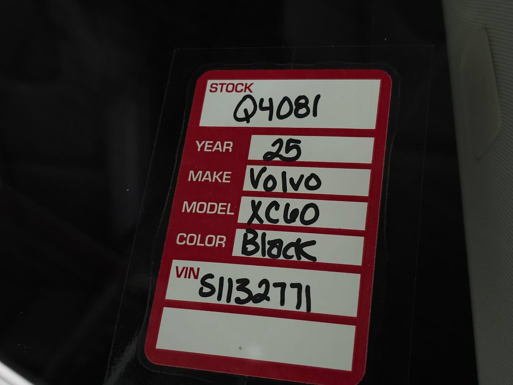 Certified 2025 Volvo XC60 B5 Plus AWD/4WD image 35