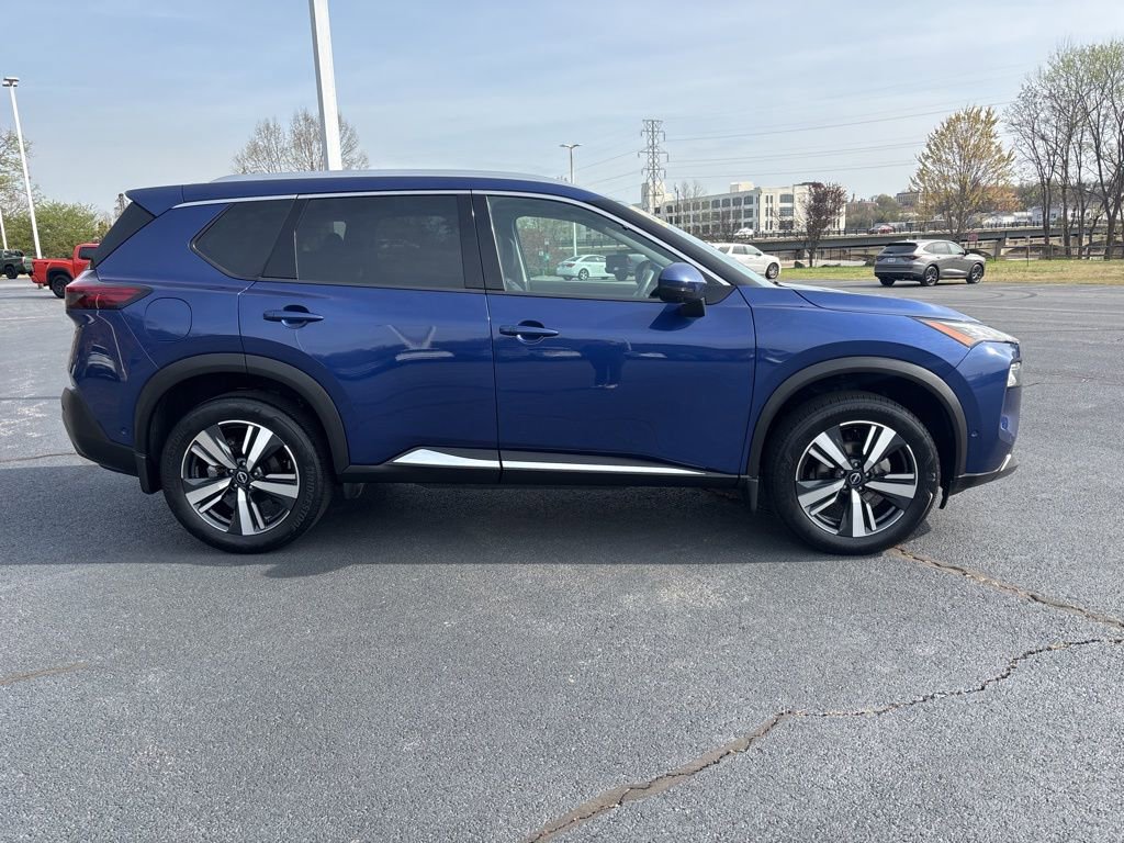 Used 2023 Nissan Rogue SL w/ SL Premium Package image 4