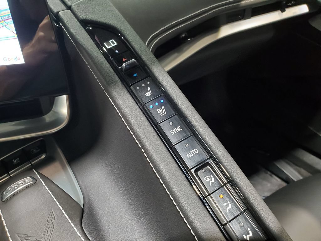 Used 2025 Chevrolet Corvette Z06 RWD image 28