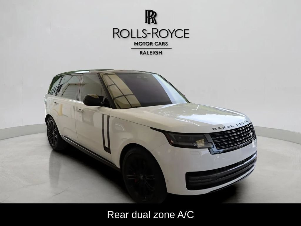 Used 2022 Land Rover Range Rover Long Wheelbase SE AWD/4WD image 4