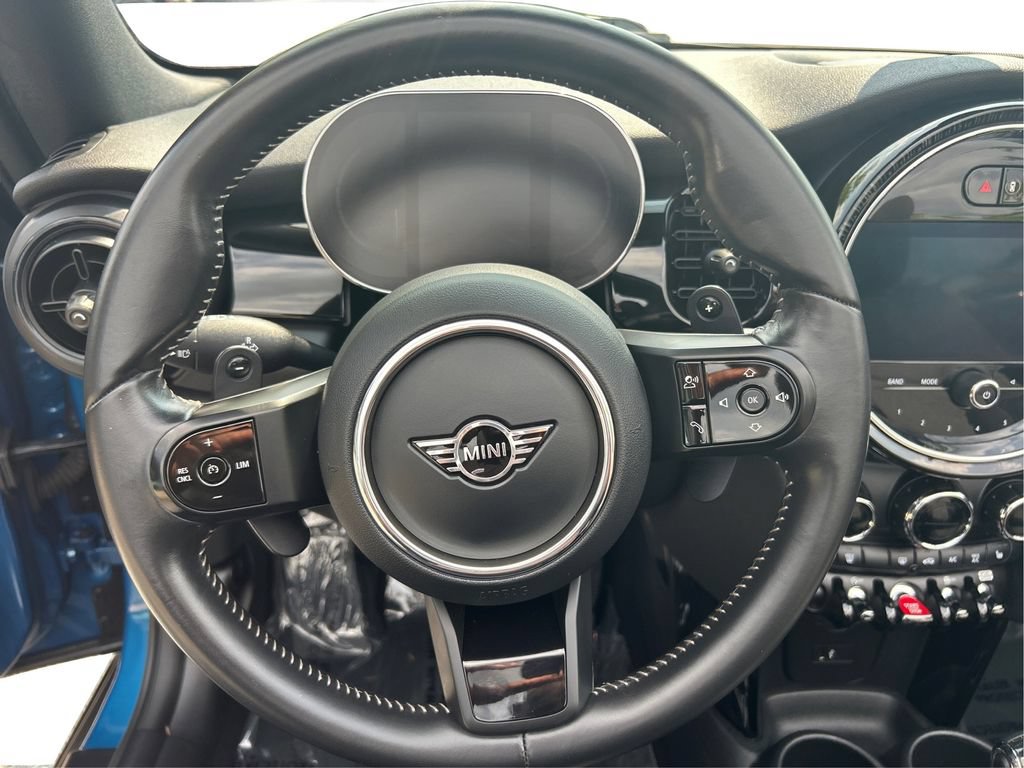 Used 2023 MINI Cooper S w/ Signature Upholstery Package FWD image 17