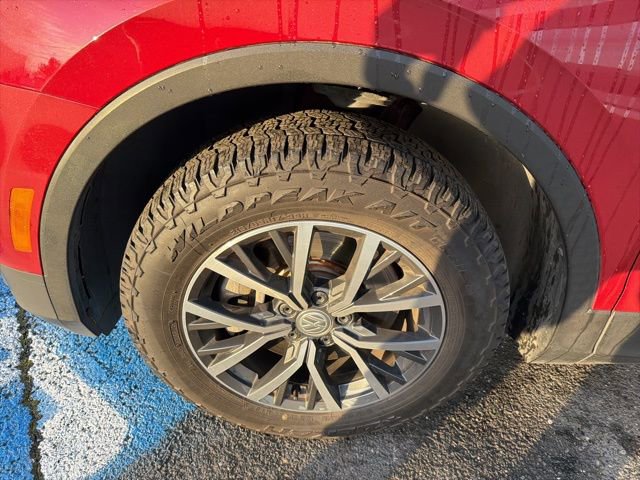 Used 2019 Volkswagen Tiguan SE w/ Panoramic Sunroof Package image 17