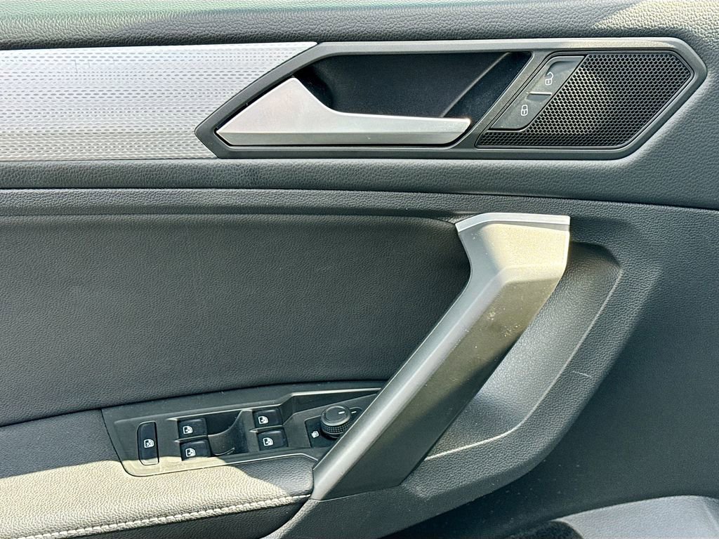 Used 2024 Volkswagen Tiguan S image 18