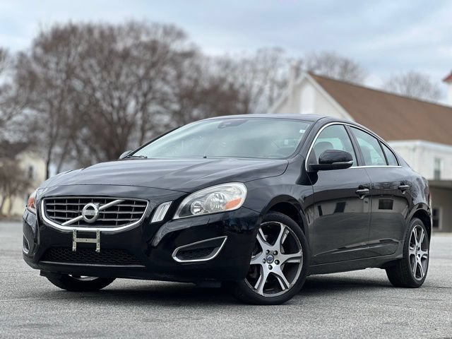 Used 2013 Volvo S60 T5 FWD image 1