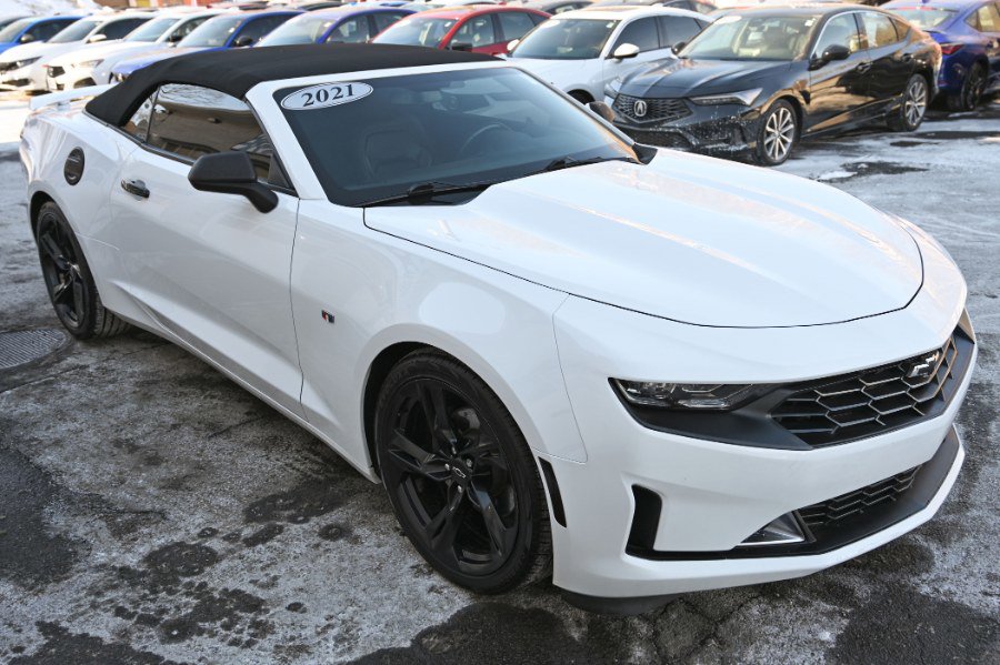 Used 2021 Chevrolet Camaro LT w/ RS Package image 12