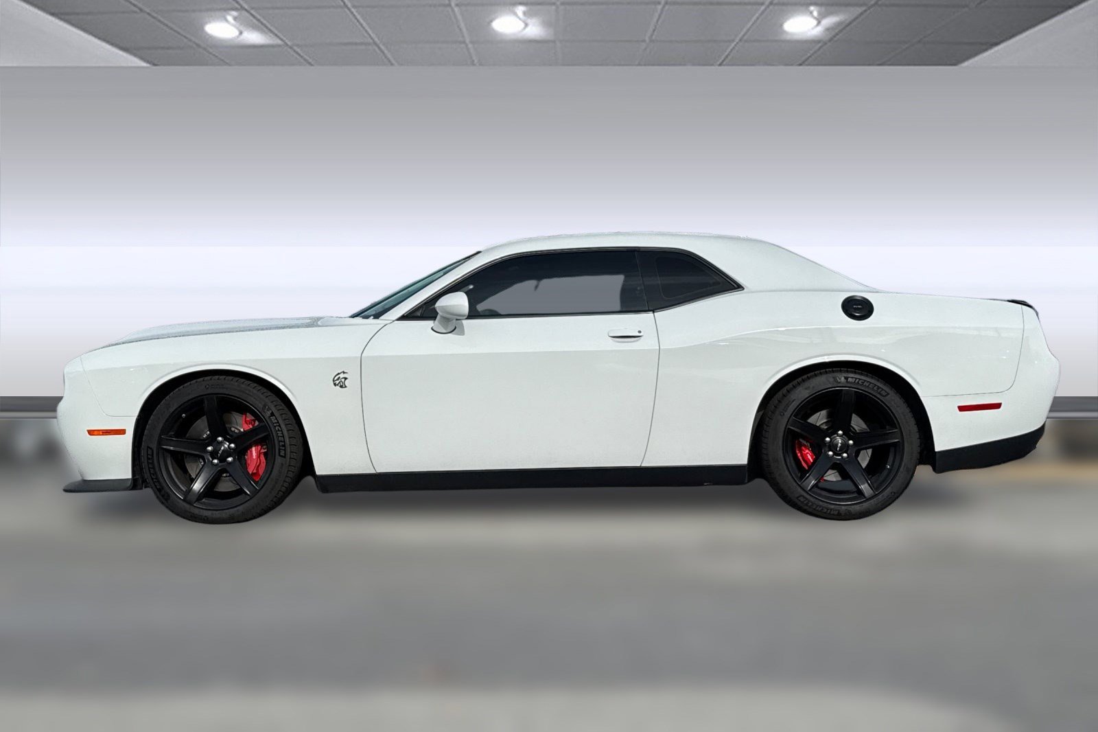 Used 2019 Dodge Challenger SRT Hellcat image 2