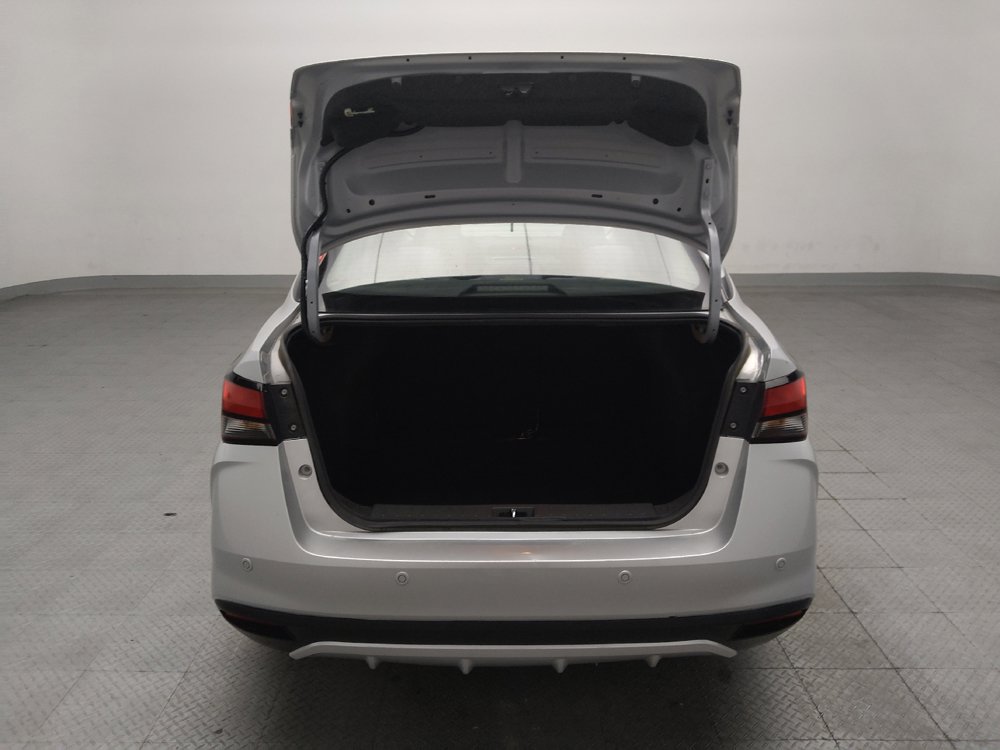 Used 2021 Nissan Versa S FWD image 29