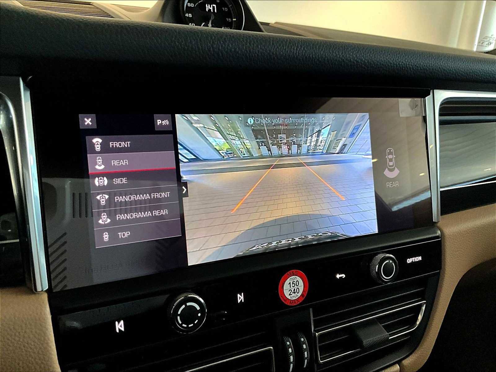 Used 2025 Porsche Macan image 28